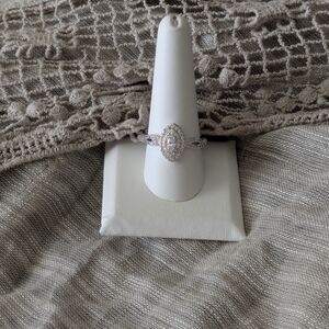 Elegant Silver Marquise Ring